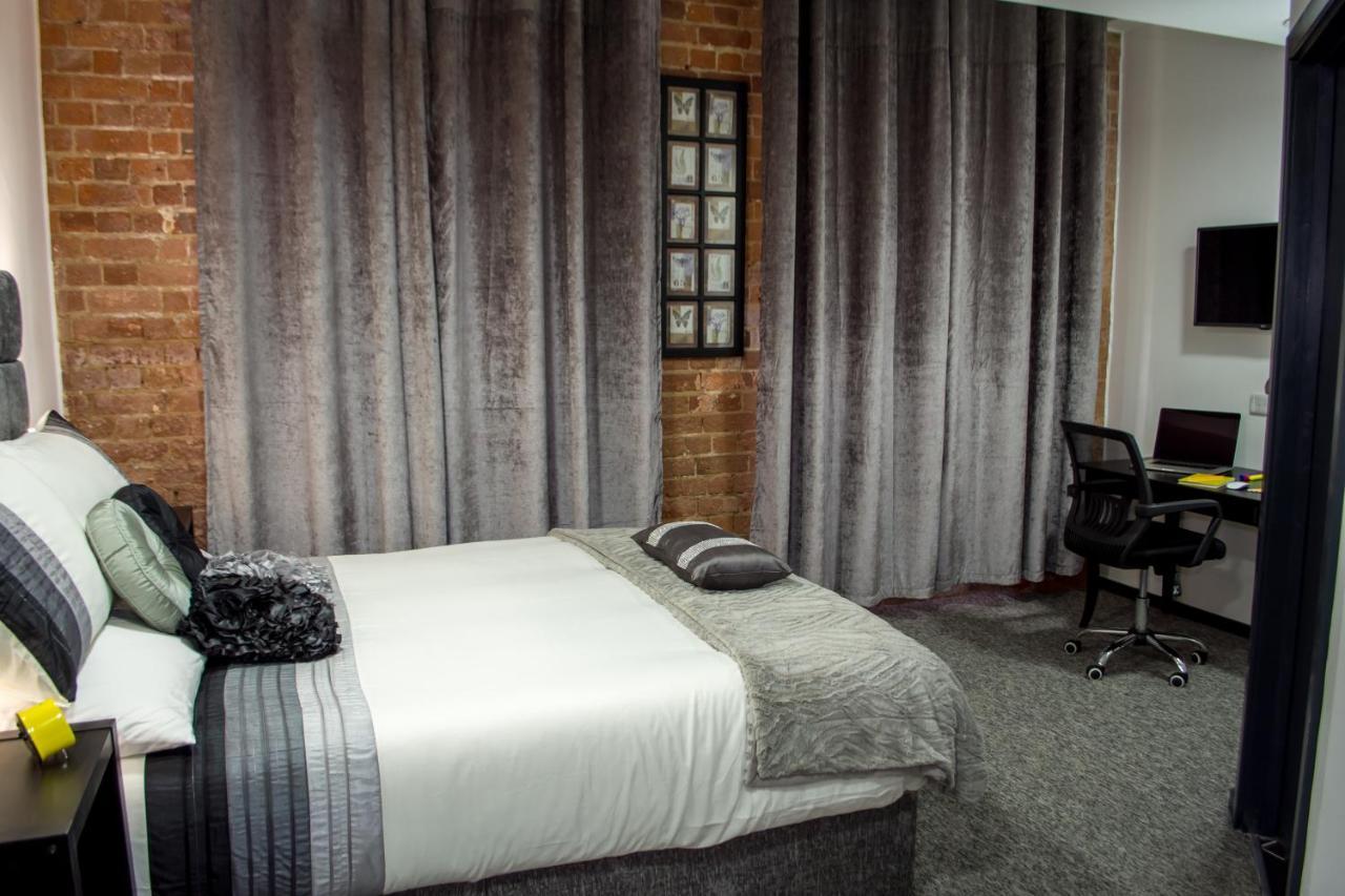 Trivelles Regency, Nottingham Hotel Bagian luar foto